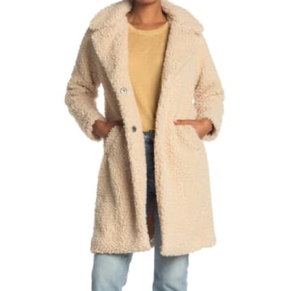 Lucky Brand Jackets & Blazers - Lucky Brand women’s Natural Teddy